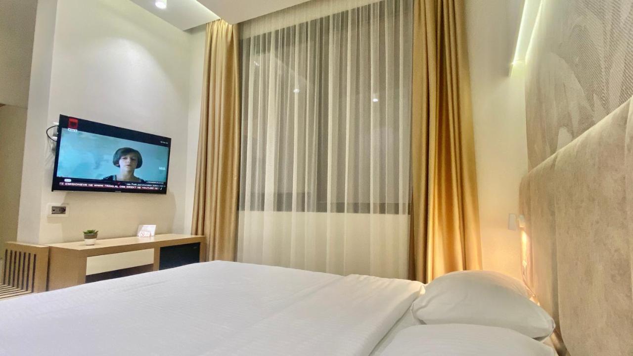 Marina Premium Hotel & Apartment Vlore Exterior photo