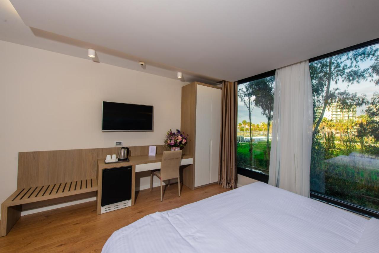 Marina Premium Hotel & Apartment Vlore Exterior photo