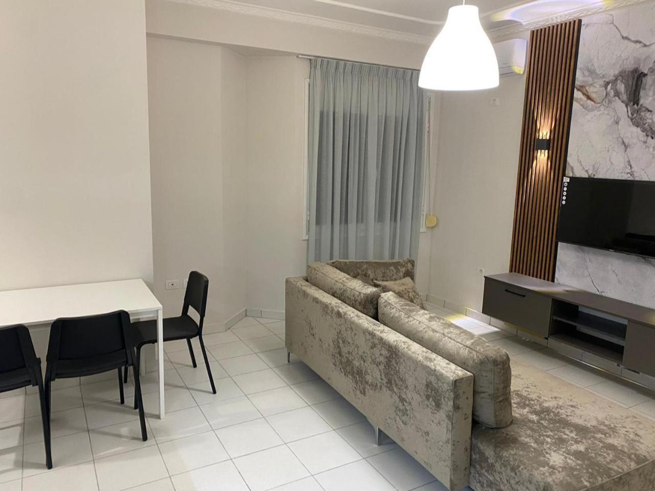 Marina Premium Hotel & Apartment Vlore Room photo