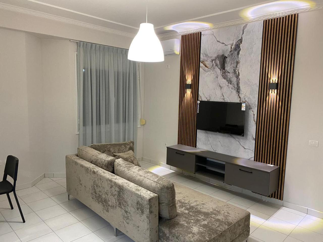 Marina Premium Hotel & Apartment Vlore Exterior photo