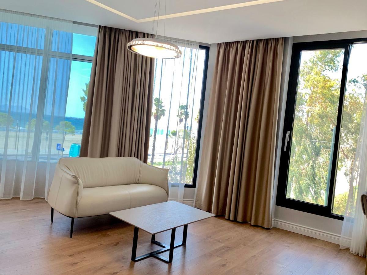 Marina Premium Hotel & Apartment Vlore Exterior photo