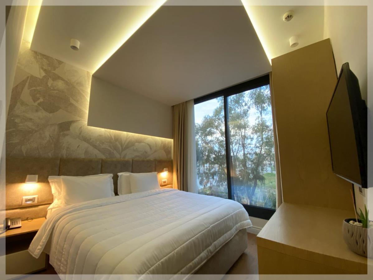 Marina Premium Hotel & Apartment Vlore Exterior photo
